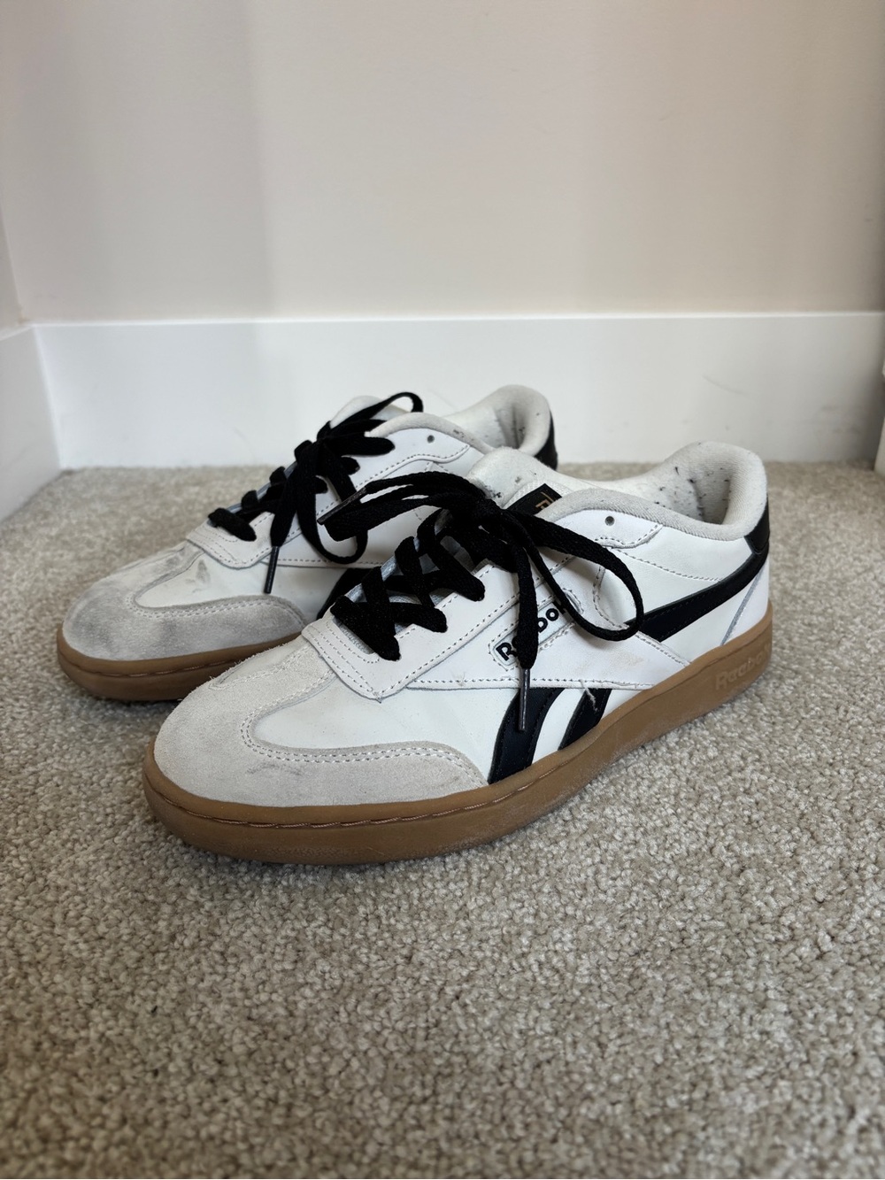 Reebok Forte Lounger White Suede Gum Sole Size US 7.5